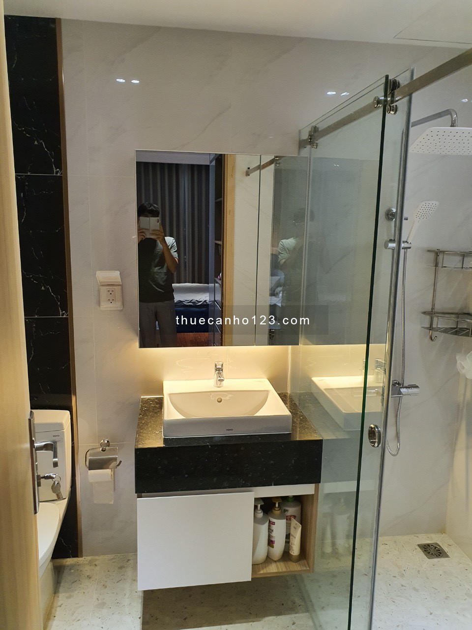 Cho Thuê 2PN, 2WC 76m2, Gía 18tr/tháng, Nhà Đẹp, View Thoáng, Nội Thất Đẹp Hotline : 0906233195