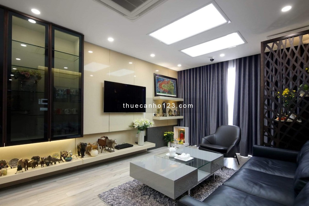 Gia đình cần cho thuê CH Screc Tower Q3, 81m2, 2pn, 2wc, full NT, căn góc đẹp. Giá thật: 14.5 tr/th