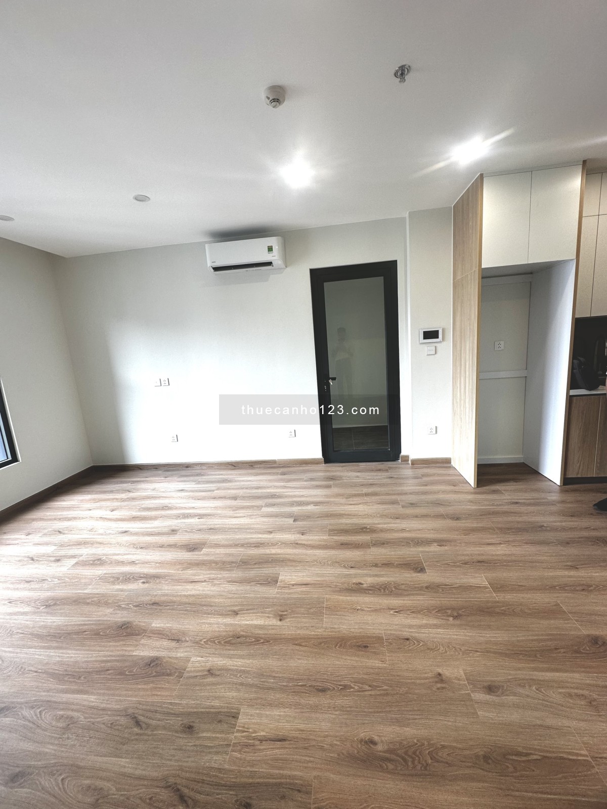 Chính chủ cho thuê Studio tòa I1 Imperia chỉ 7 triệu/tháng Vinhomes Smart