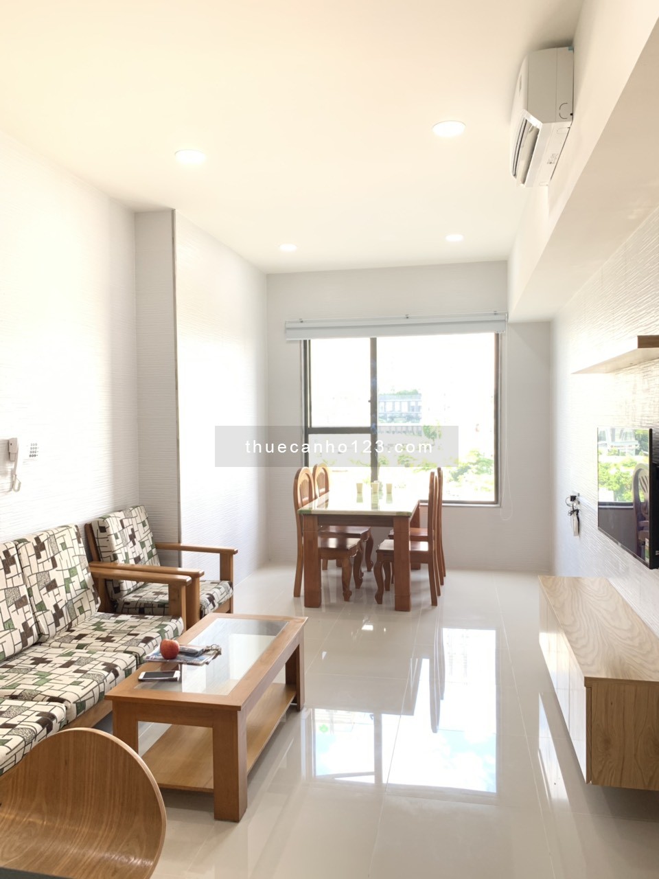 Căn Hộ 55m2, 1PN riêng, Có Ban công, View Thoáng Mát, Cho thuê giá 15tr/tháng Hotline 0906233195