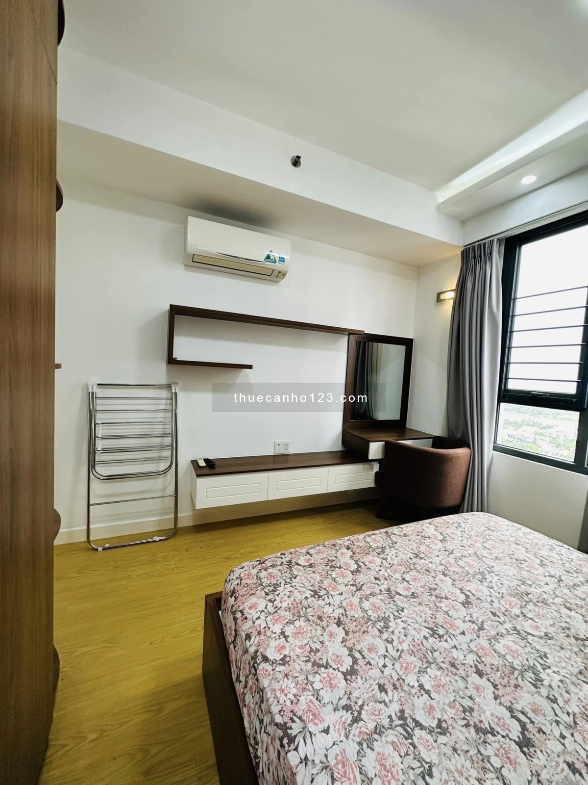 Masteri Thảo Điền căn 3PN 97m2 đầy đủ nội thất. Liên hệ 0939 026 *** xem nhà 24/7