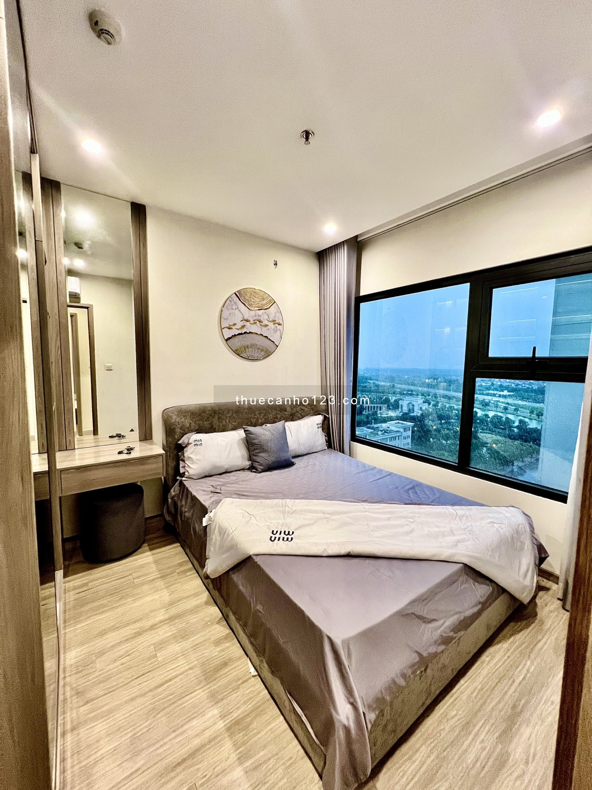 CHO THUÊ CĂN HỘ 2N+ GÓC FULL ĐỒ LUXURY, CÓ SLOT Ô TÔ GIÁ CHỈ 10TR/THÁNG VINHOMES OCEAN PARK