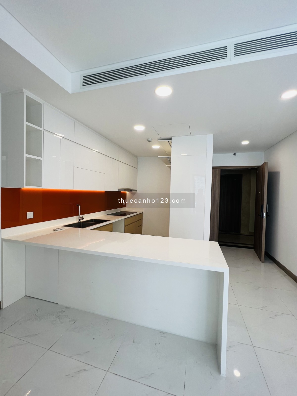 Thuê căn hộ mới Sunwah Pearl_2PN+1 kho_106m2_View sông_NTCB_Giá tốt 29tr