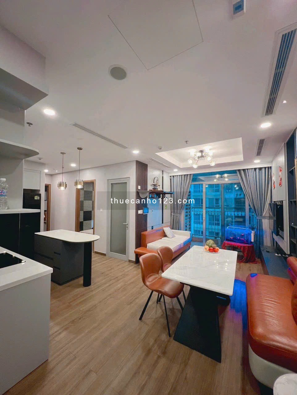 Chuyên cho thuê CH Vinhomes Central Park, căn 1, 2, 3, 4PN giá tốt nhất