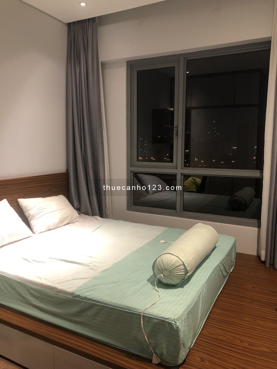 Deal hot - 3pn full nội thất - dualkey, view landmark81 bao phí QL