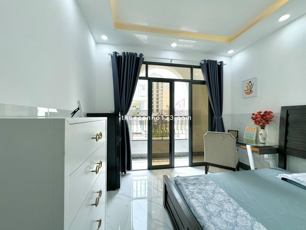 Cho thuê căn hộ studio có bancong thoáng đãng rộng rãi tại Quận 3