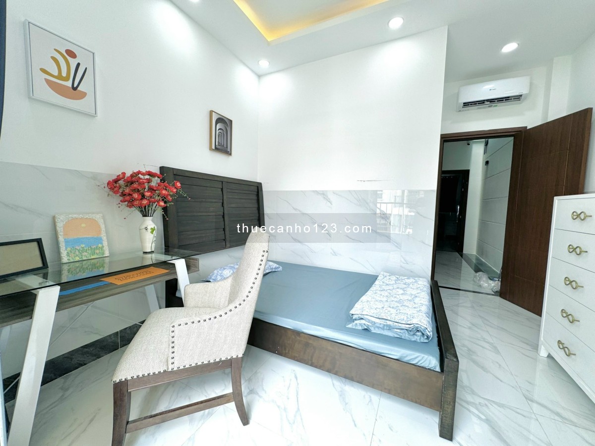 Cho thuê căn hộ studio có bancong thoáng đãng rộng rãi tại Quận 3