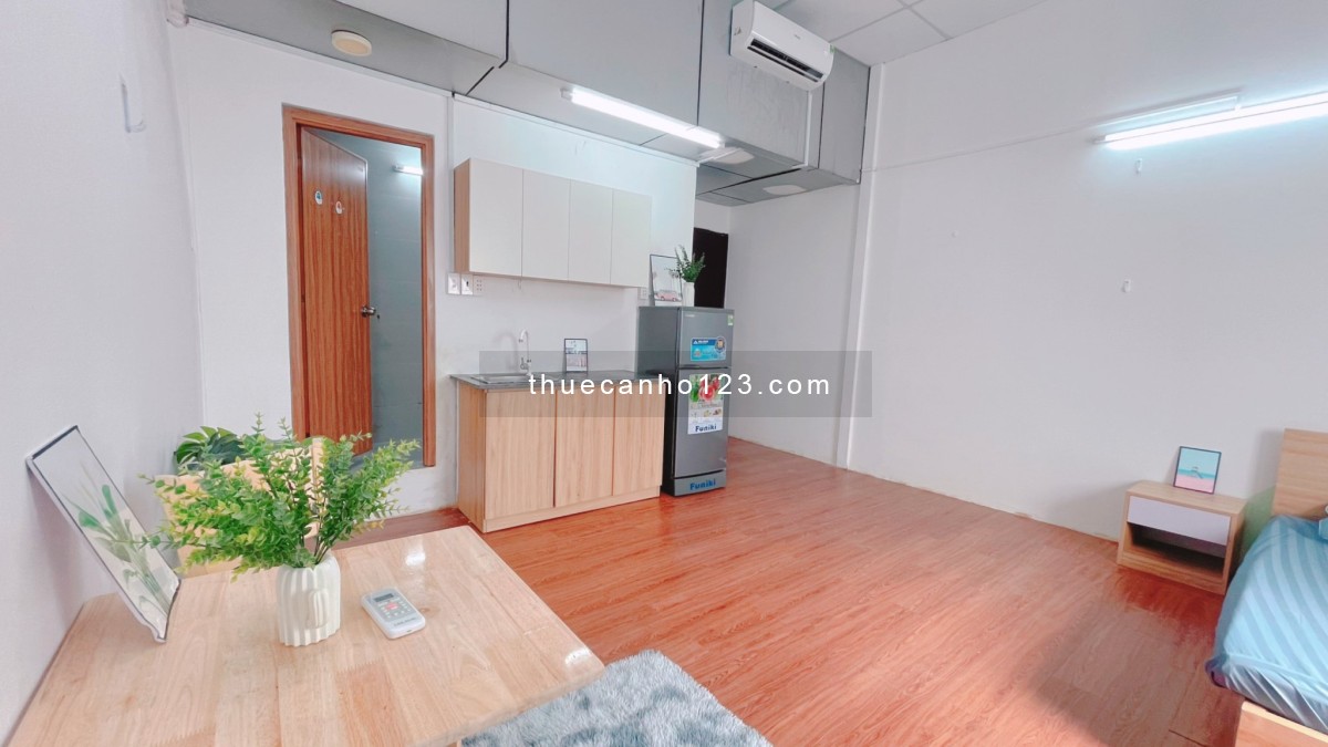 Cho thuê căn hộ 1 phòng ngủ cửa sổ thoáng mát Nguyễn Thông Quận 3, gần công trường Dân Chủ