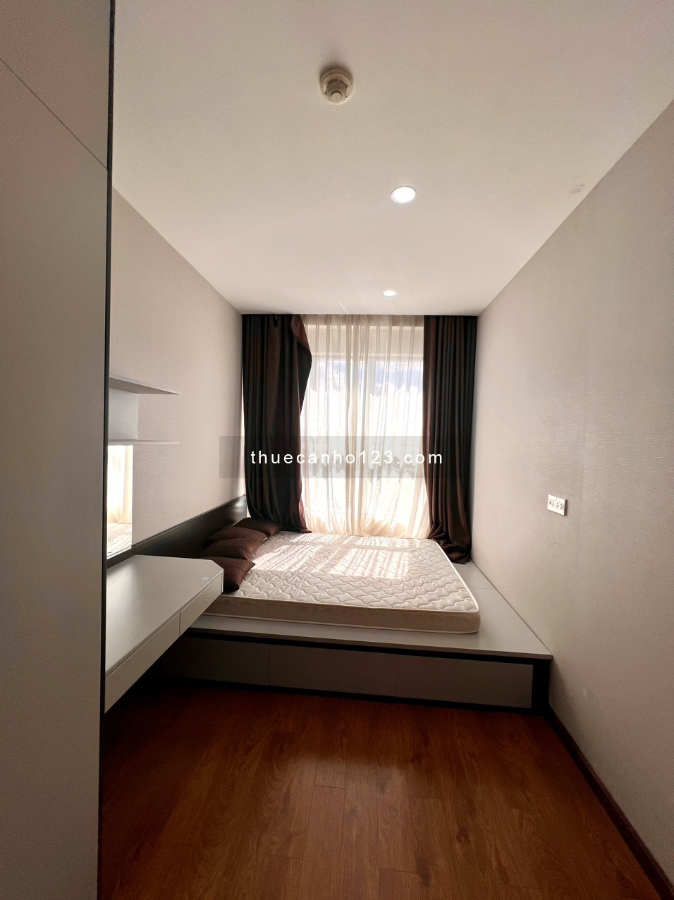 Cho thuê 3pn, 2wc Nội Thất Cao Cấp, Ở Ngay Gía 25Tr/Tháng Hotline : 0906233195