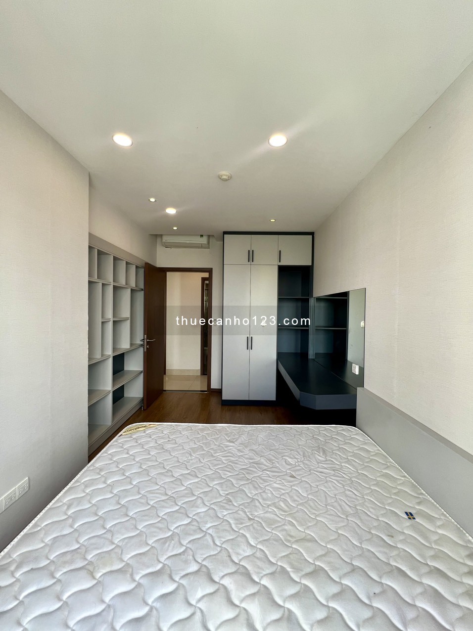 Cho thuê 3pn, 2wc Nội Thất Cao Cấp, Ở Ngay Gía 25Tr/Tháng Hotline : 0906233195