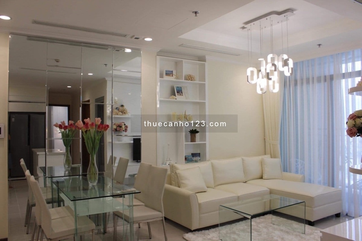 Căn 2pn view hồ bơi - full nội thất rộng rãi Vinhomes Central Park