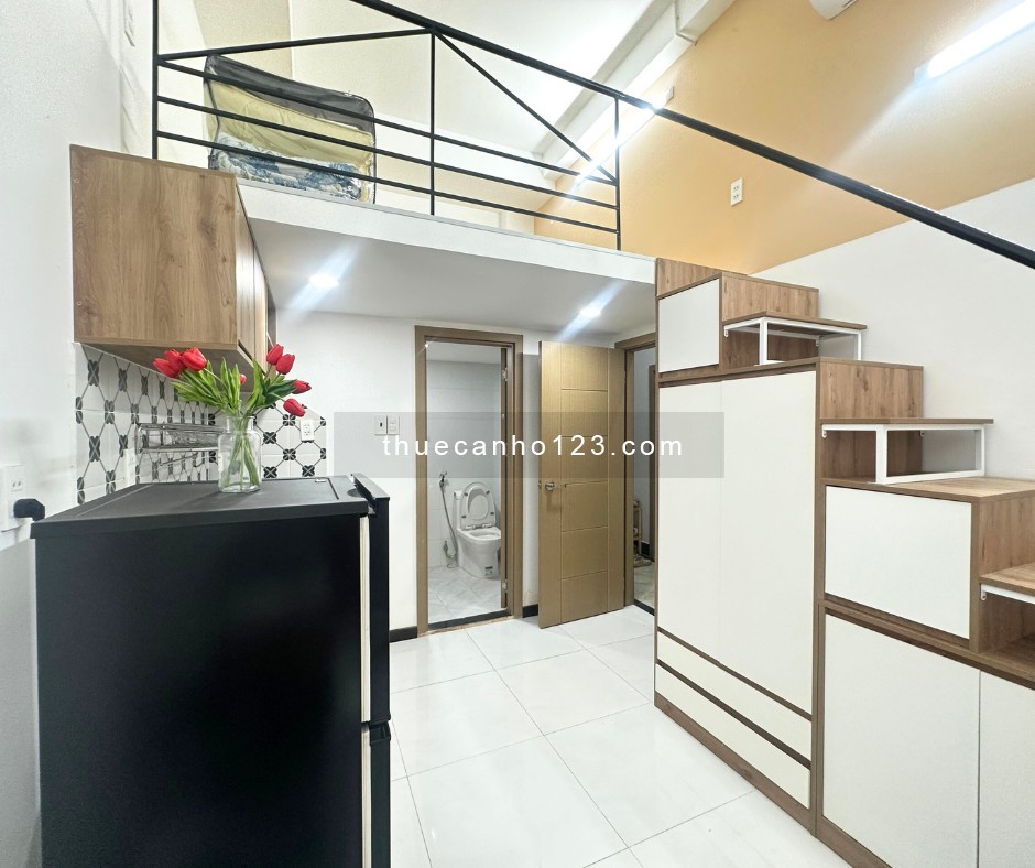 DUPLEX full nội thất nằm trục đường Nguyễn Thị Thập , gần RMIT