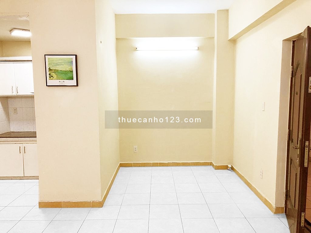 Cho thuê căn chung cư 80m2, 2p ngủ, máy lạnh ở P11, Phú Nhuận. giá 12,5tr