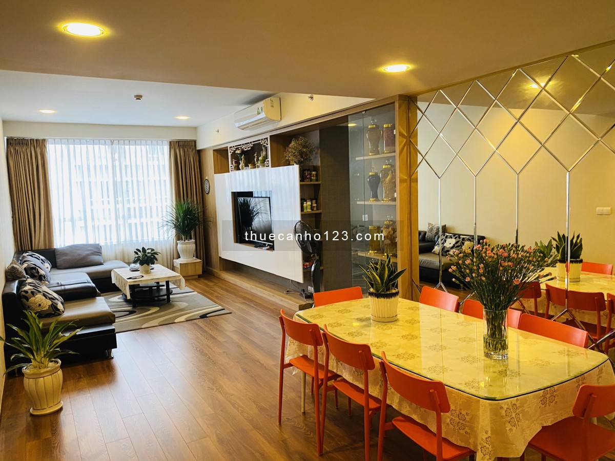 CẦN CHO THUÊ CĂN SUNRISE CITY, 130M2, 3PN, 2WC, NỘI THẤT ĐẦY ĐỦ, GIÁ : 25 TR/TH, LH : 0938498349