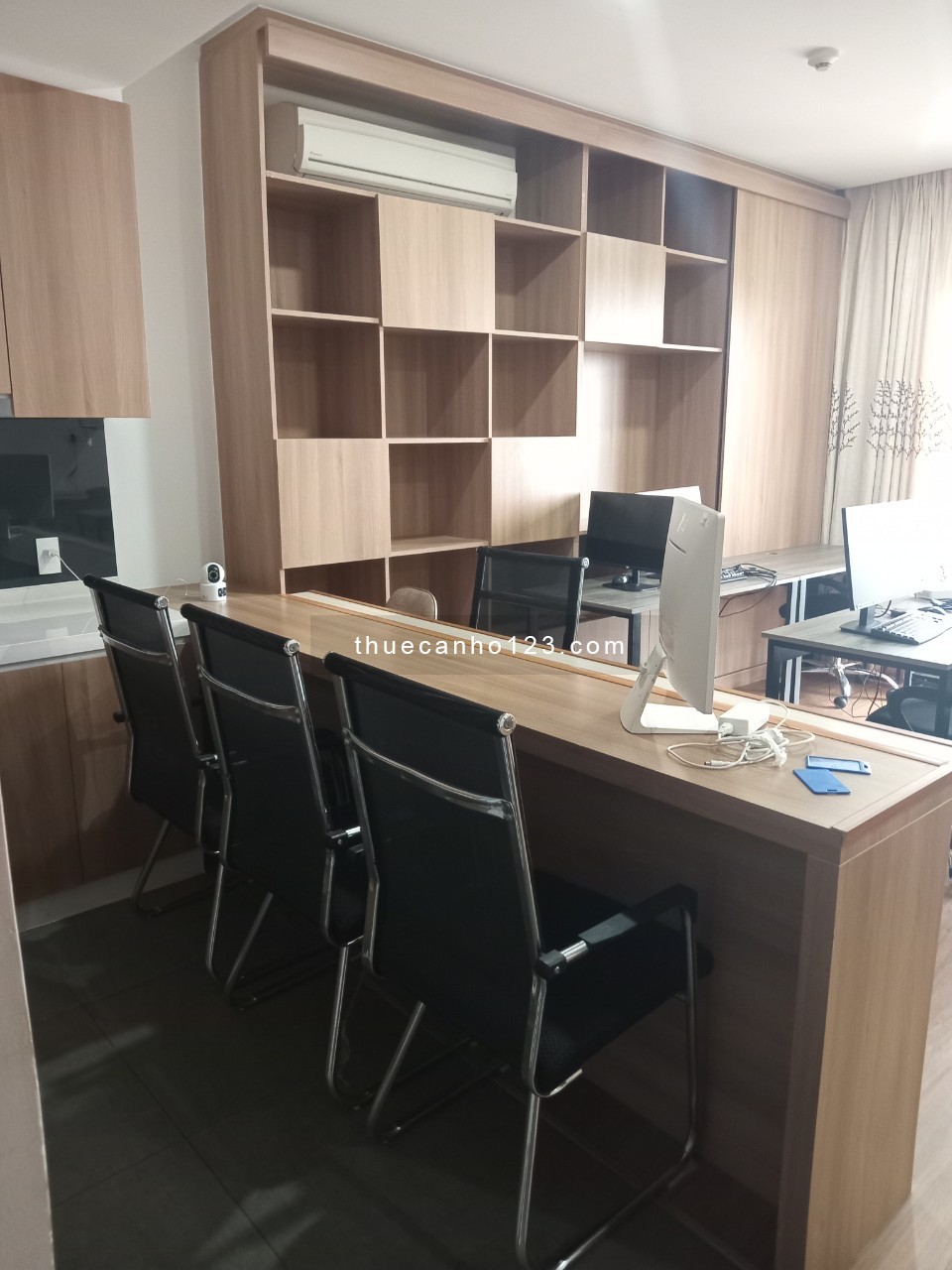 Thuê ở ngay căn hộ Republic Plaza, Tân Bình DT: 74m2, 2PN 2WC 19tr view sân bay