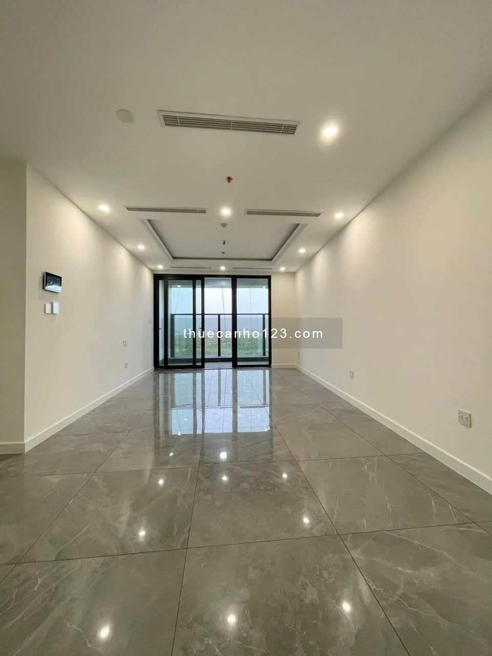 Sunshine Diamond River Q7 , Bàn Giao Mới 100% , 2PN , 2WC , 120m2 , 13tr / th ( Miễn Phí Quản Lý )