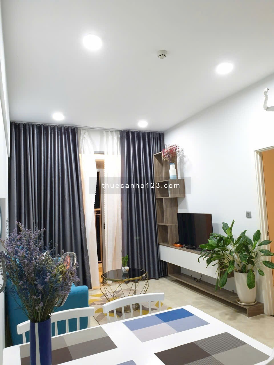 Cho Thuê Căn Hộ Luxgarden Q7 , 2PN , 2WC , Full Nội Thất . Giá Thuê : 10tr / th ( thương lượng )