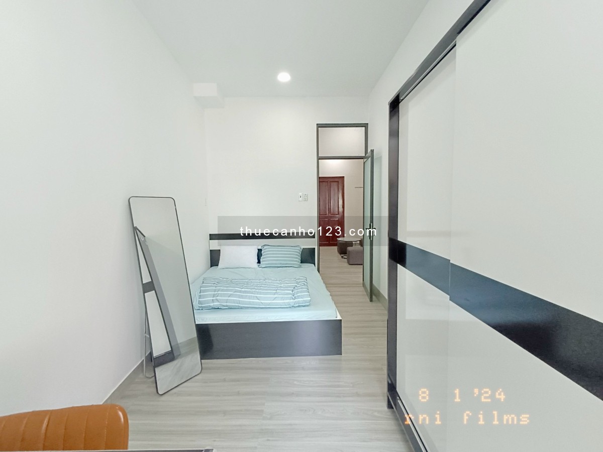 Cho thuê căn hộ 2 phòng ngủ ban công, cửa sổ lớn, full nôị thất, máy giặt sấy riêng, Quận 3
