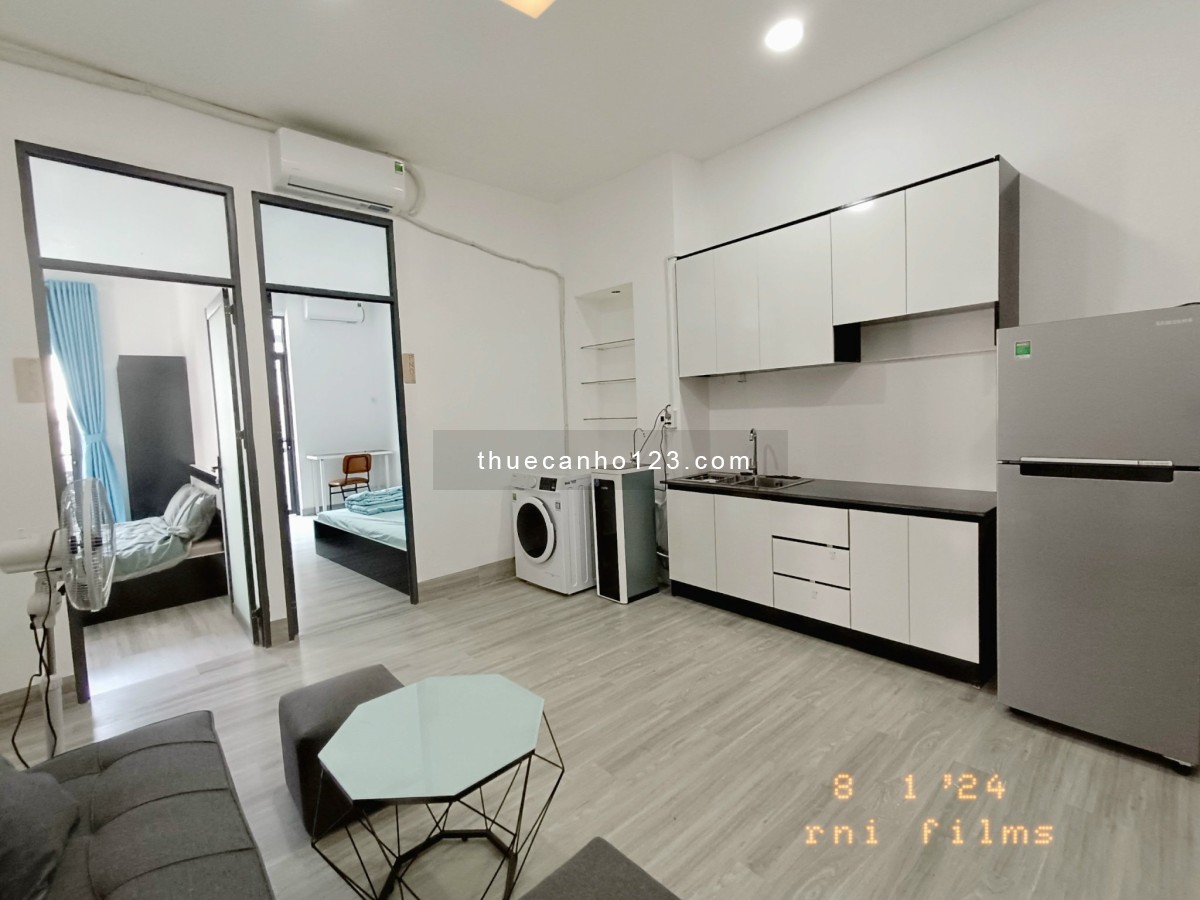 Cho thuê căn hộ 2 phòng ngủ ban công, cửa sổ lớn, full nôị thất, máy giặt sấy riêng, Quận 3