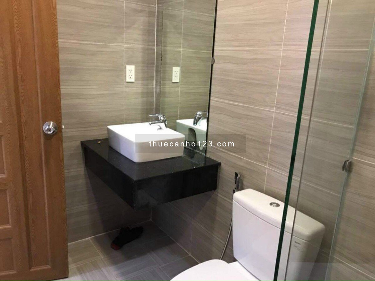 Chính chủ cho thuê căn hộ Tản Đà Q5, 100m2, 3pn, 2wc, góc, đủ NT, hướng mát. Giá Thật: 15 tr/th