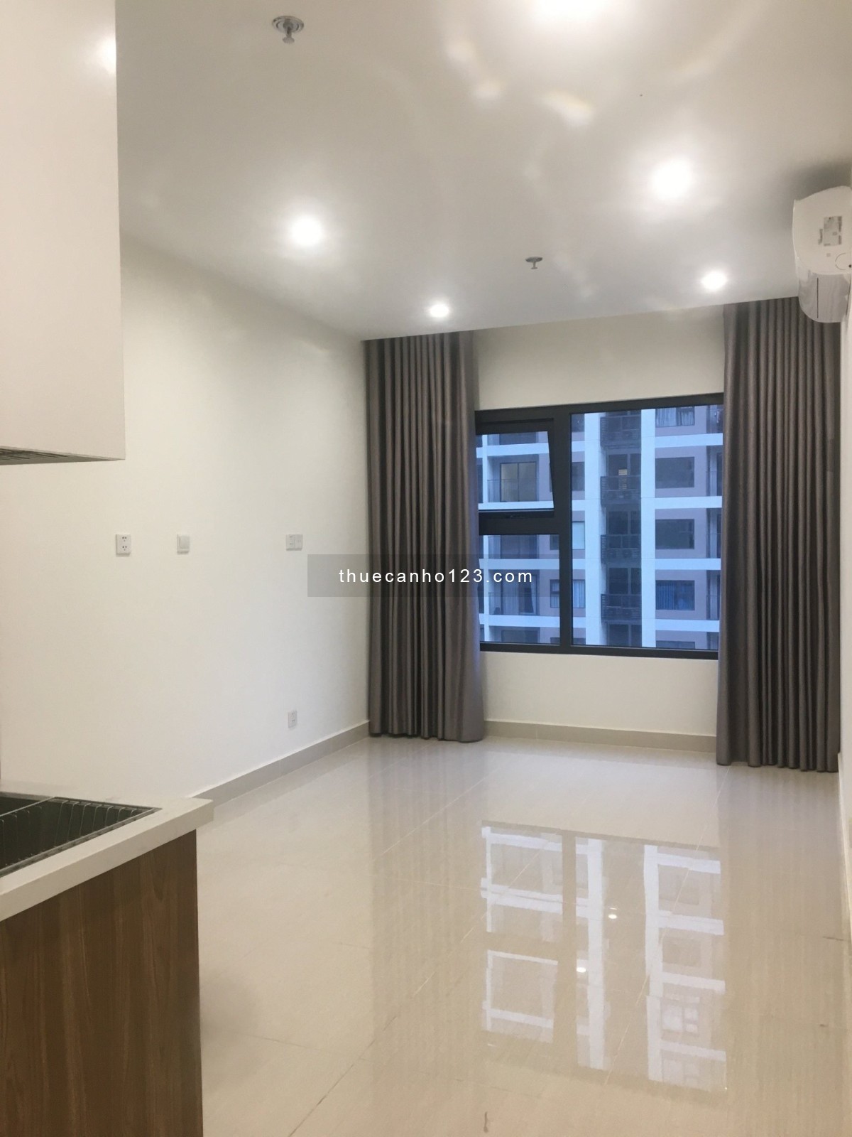 CHO THUÊ CĂN HỘ 1PN SIÊU RẺ 5TR VINHOMES GRAND PARK - ORIGAMI, CÓ BẾP RÈM