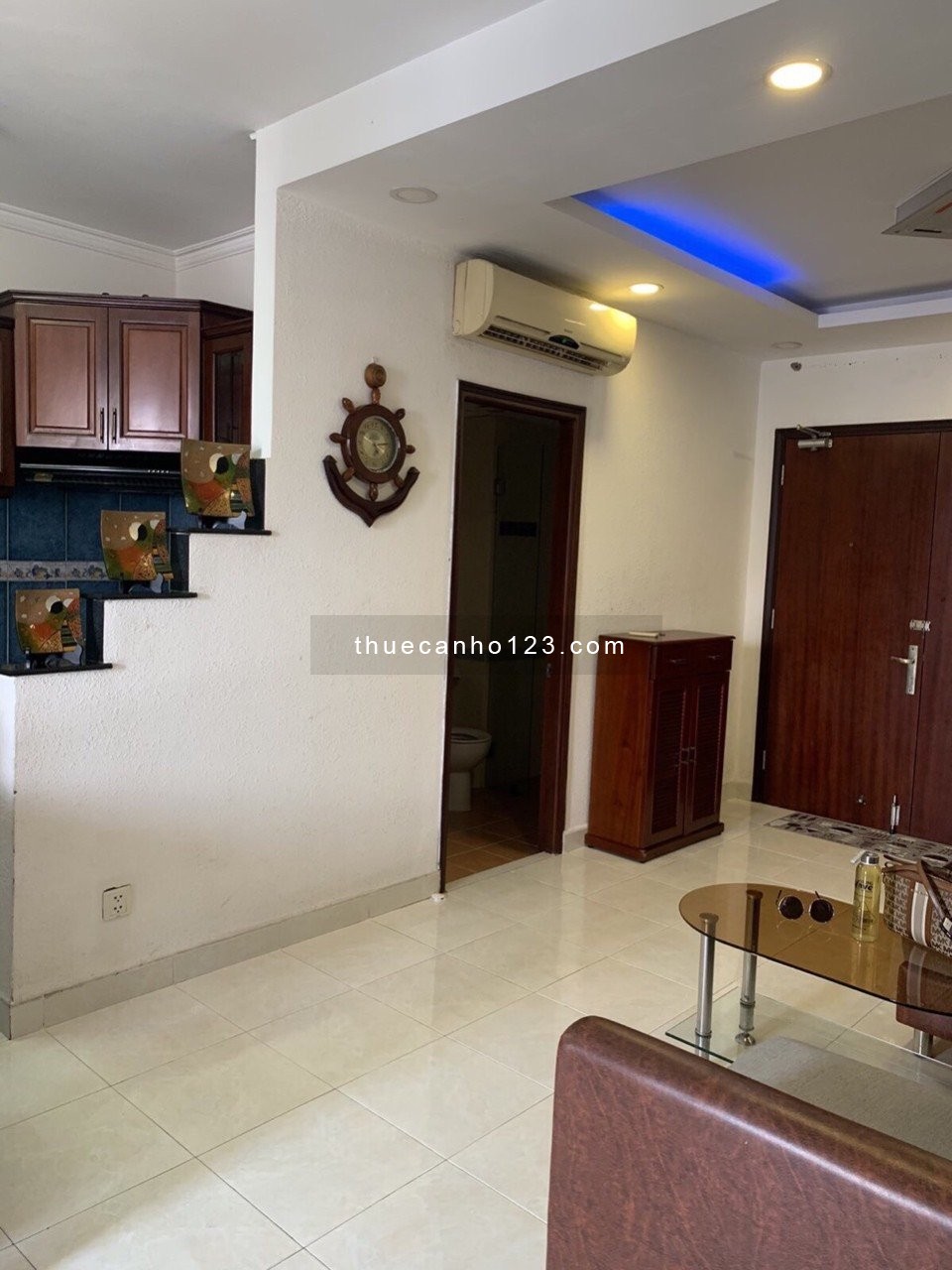 Cho thuê chung cư Central Garden, Võ Văn Kiệt, Q1: 80m2, 2p ngủ,NT, 14tr