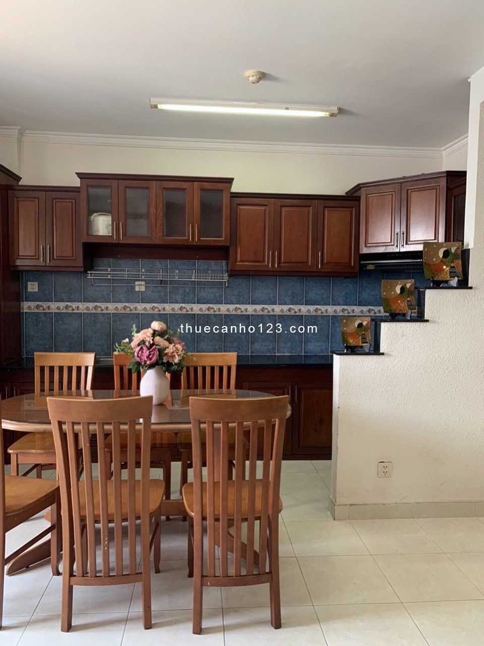 Cho thuê chung cư Central Garden, Võ Văn Kiệt, Q1: 80m2, 2p ngủ,NT, 14tr