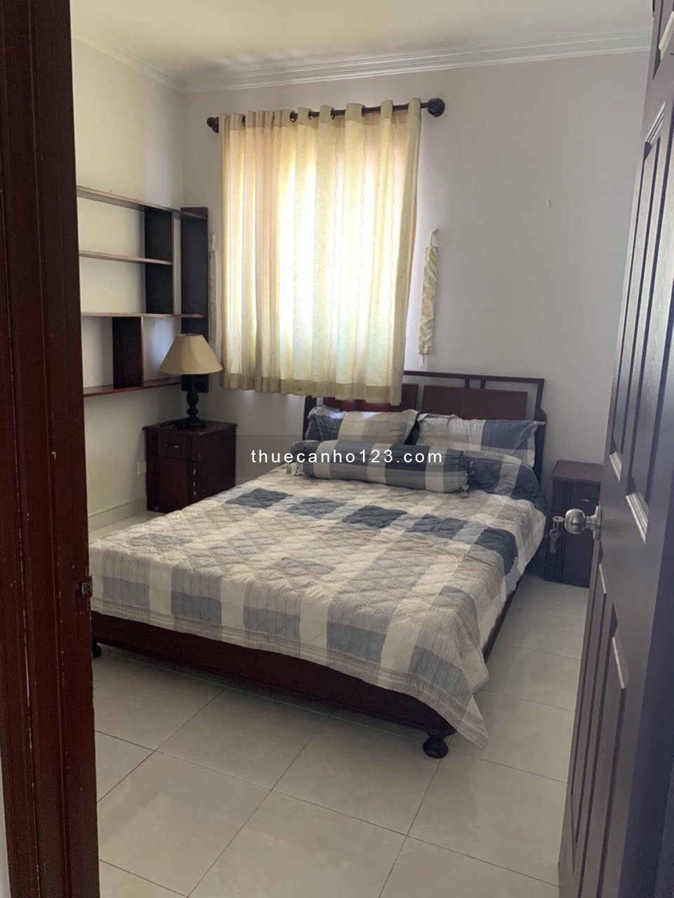 Cho thuê chung cư Central Garden, Võ Văn Kiệt, Q1: 80m2, 2p ngủ,NT, 14tr