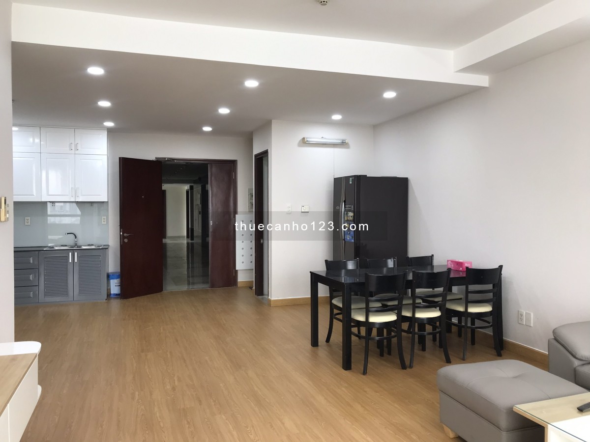 Chính chủ cần cho thuê CH Screc Tower Q3, 81m2, 2pn, 2wc, NTCB. Giá thật: 12 tr/th bao phí Quản Lý