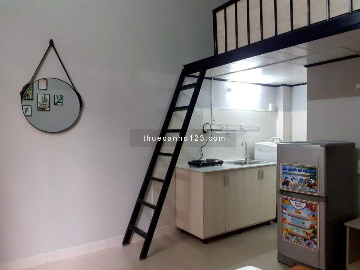 Căn hộ Duplex FULL nội thất có ban công cách sân bay Tân Sơn 500m