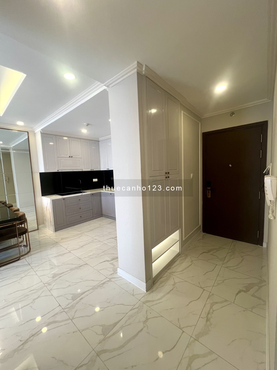 Căn 76m2, 2PN, 2WC Sunrise City, Nội Thất Cao Cấp, Gía chỉ 18tr/tháng, FREE PQL Hotline 0906233195