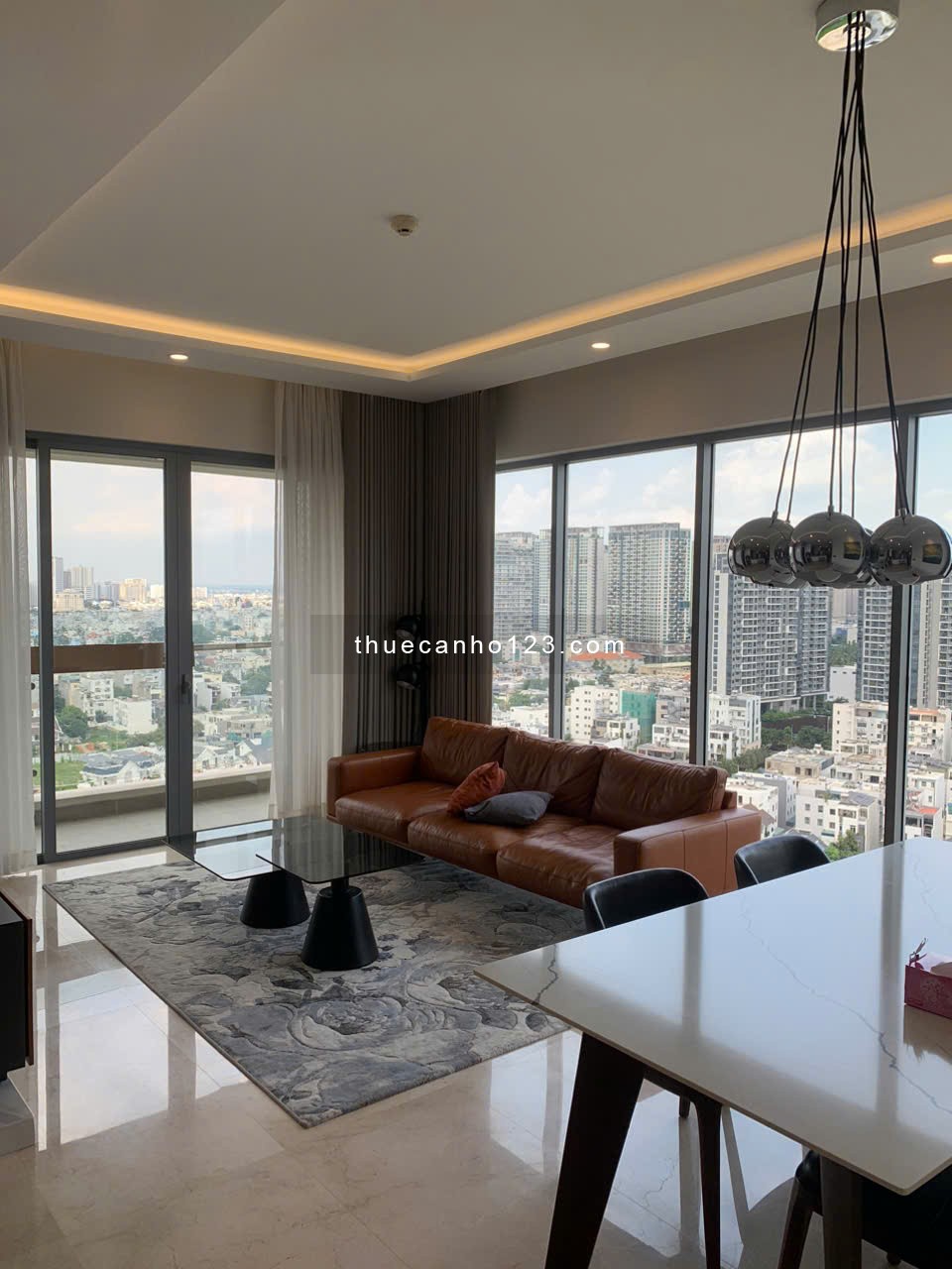 Cho thuê ngay căn 3pn 117m2 full nội thất cực đẹp view sông giá chỉ 40tr bao phí