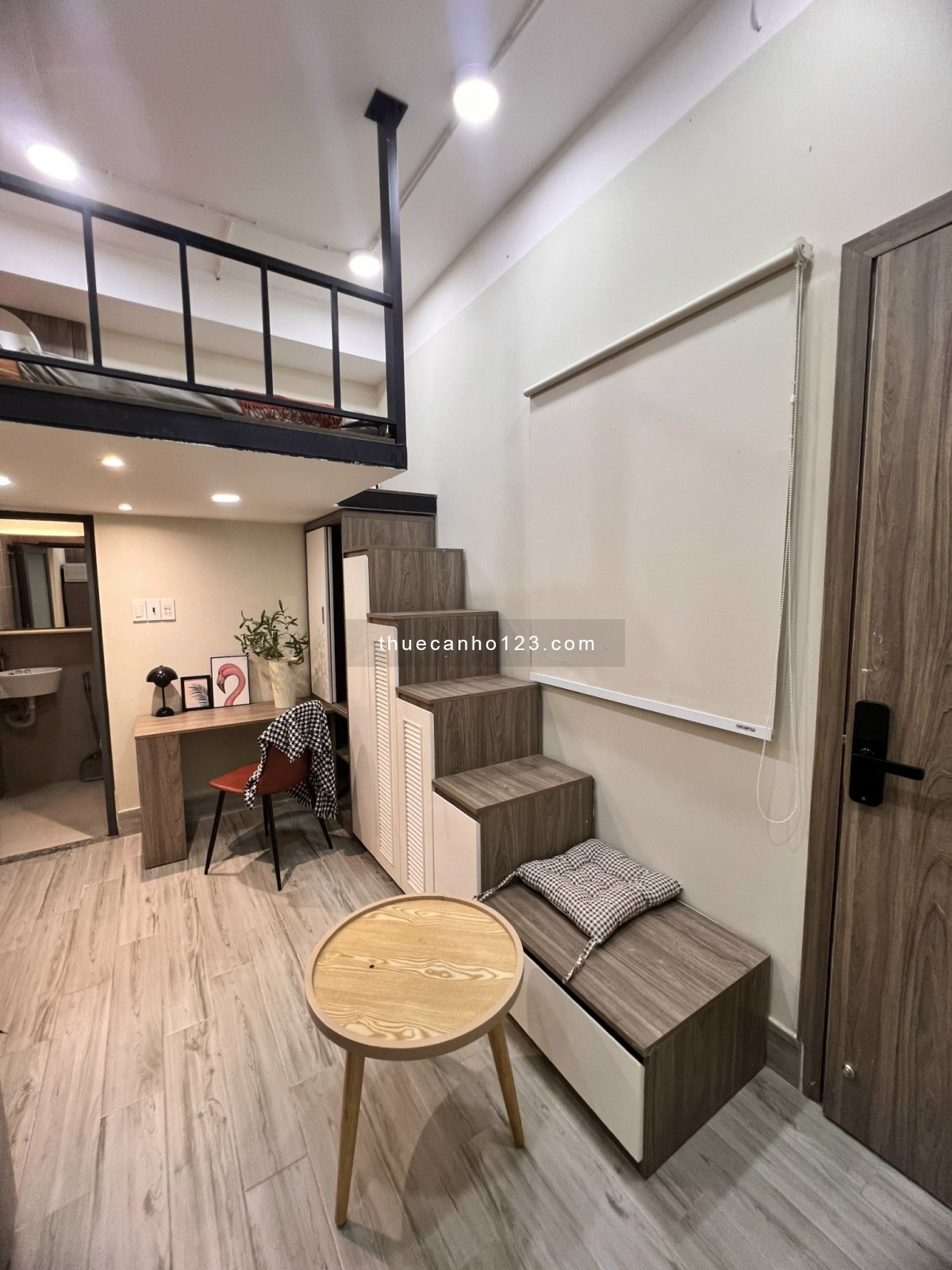 Duplex full nội thất cửa sổ sáng, full nội thất thang máy Ngay Công Viên Hoàng Văn Thụ Phú Nhuận