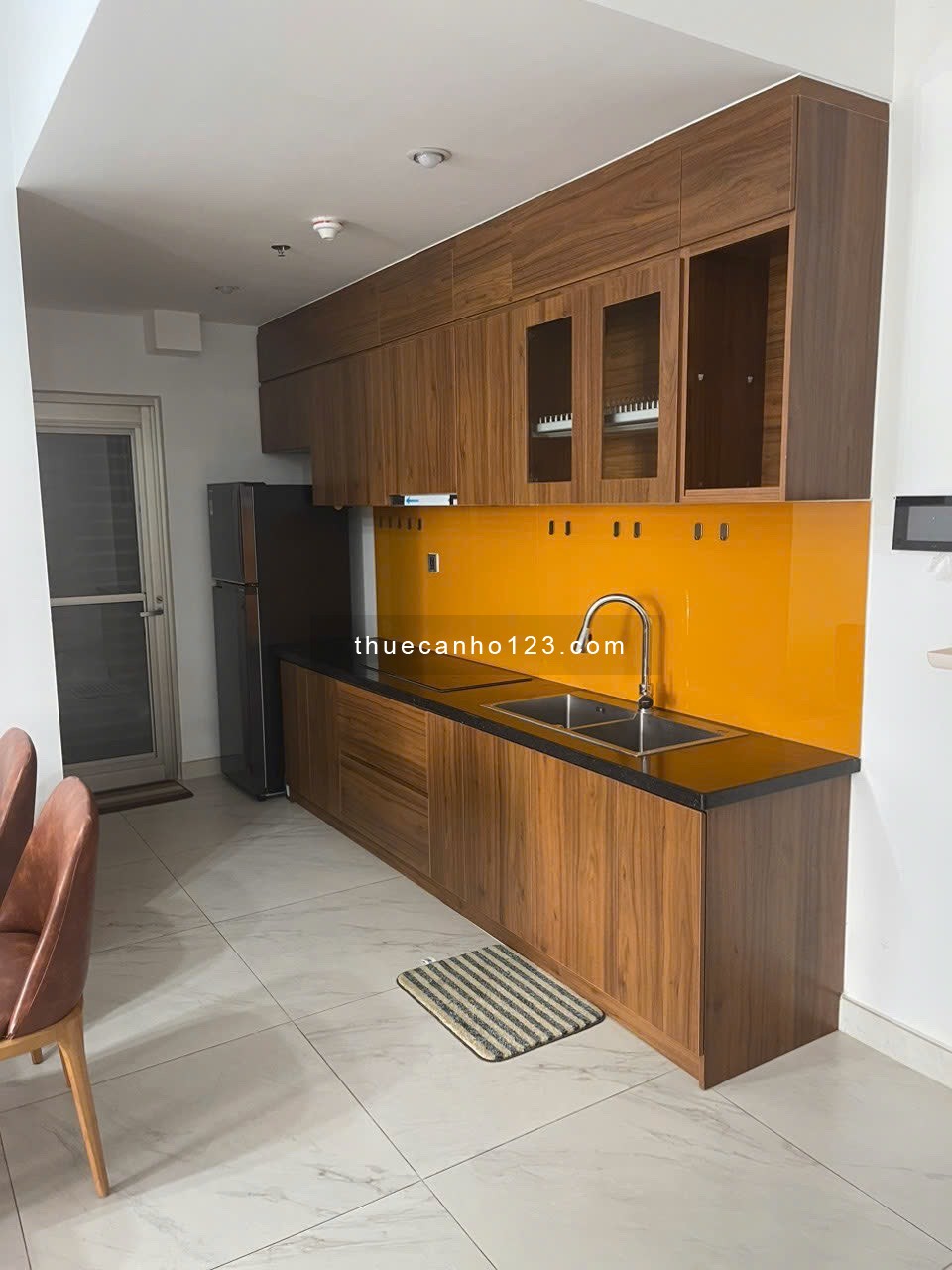 Cho thuê Midtown Phú Mỹ Hưng 2 pn 23tr