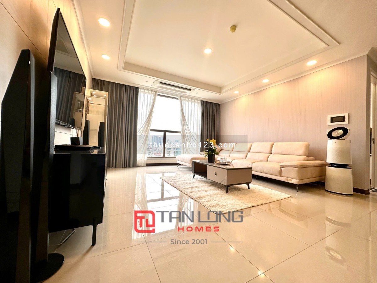 Cho thuê căn hộ 4PN/177m2 full đồ đẹp, đẳng cấp tại Starlake tòa 902 viwe bể bơi