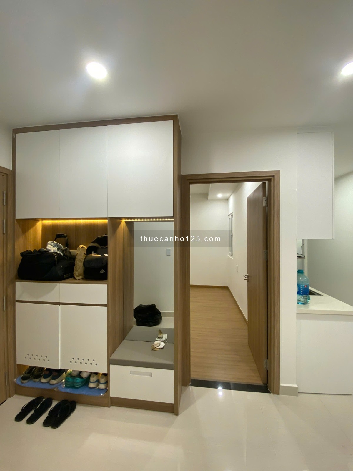 Cho thuê chung cư Lavita Charm, 70m2, 2 phòng ngủ, 2 toilet