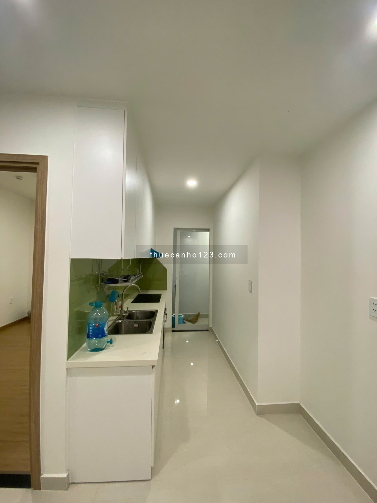 Cho thuê chung cư Lavita Charm, 70m2, 2 phòng ngủ, 2 toilet