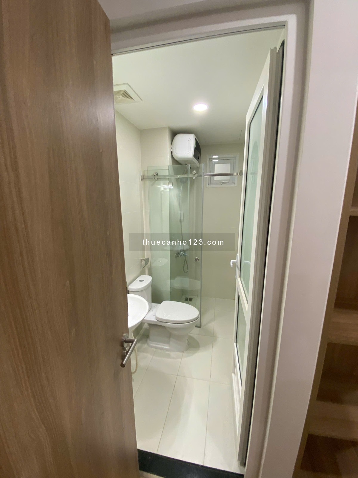 Cho thuê chung cư Lavita Charm, 70m2, 2 phòng ngủ, 2 toilet