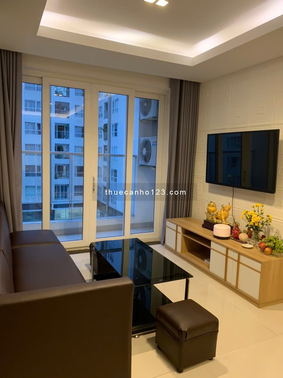 Cho thuê gấp căn hộ cao cấp Sky Center 75m2 2PN 2WC, Nhà đẹp view ban công thoáng mát 16.5 tr/th