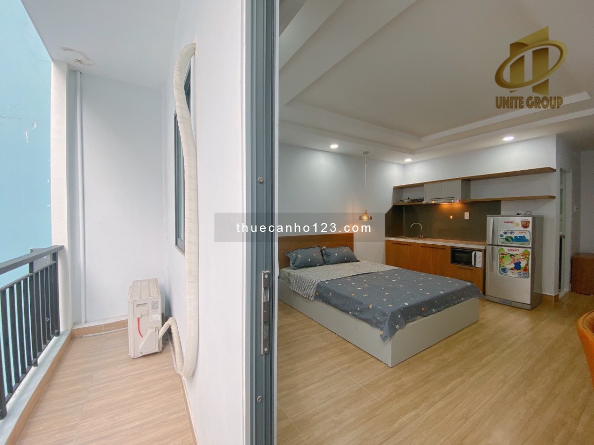 Cho thuê căn hộ Quận 1 ban công, thang máy gần chợ Bến Thành, phố Bùi Viện, TTTM Takashimaya