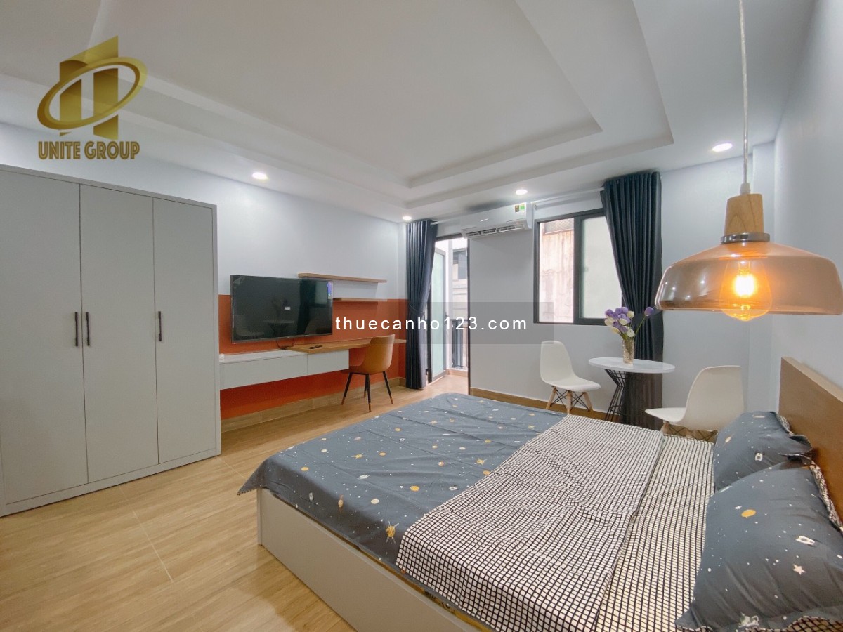 Cho thuê căn hộ Quận 1 ban công, thang máy gần chợ Bến Thành, phố Bùi Viện, TTTM Takashimaya