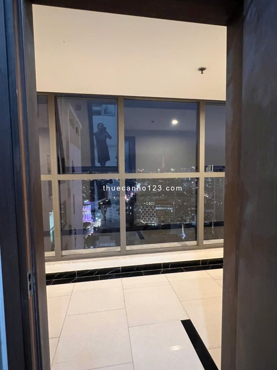 Cho Thuê Căn Hộ Kingston Residence DT: 80m2 Full NT Giá thuê 20Tr. LH: 0909.318.604