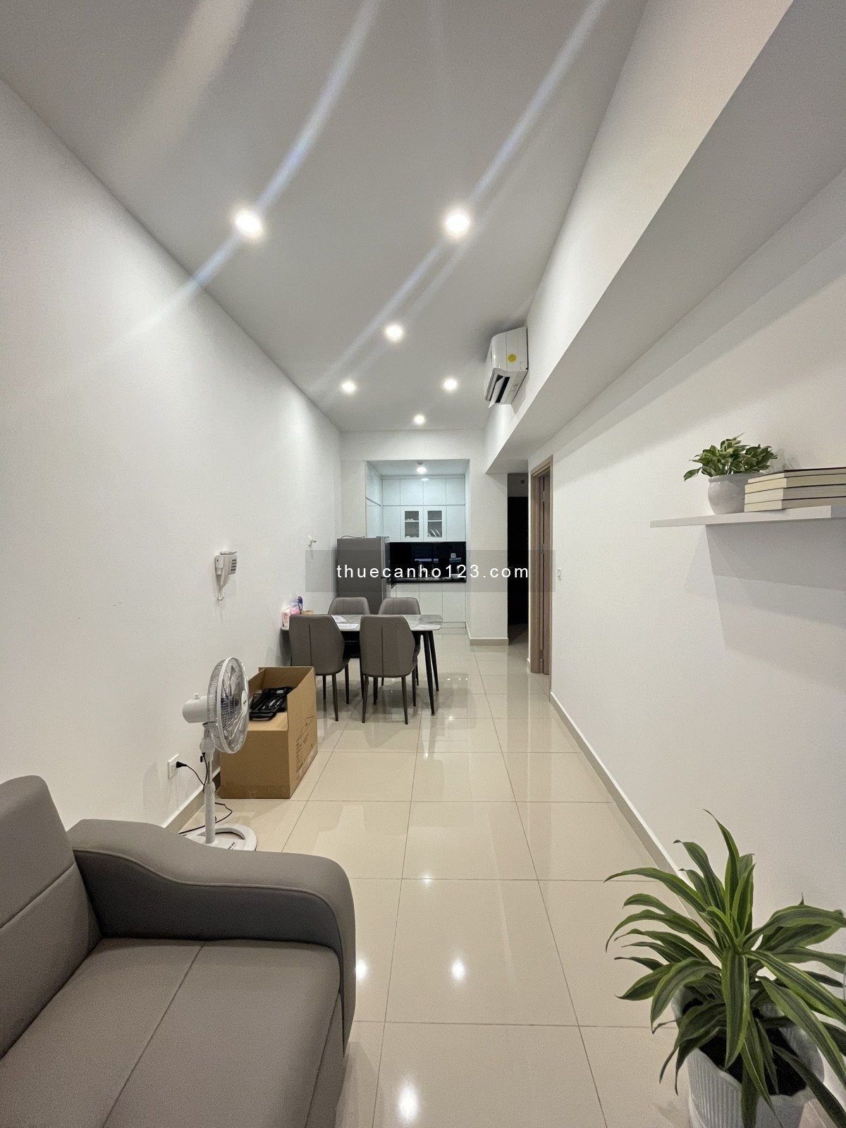 1PN riêng, 55m2, Đầy Đủ Nội Thất, Gía 14tr/tháng, Vào Ở Ngay, Sunrise City View LH : 0906233195