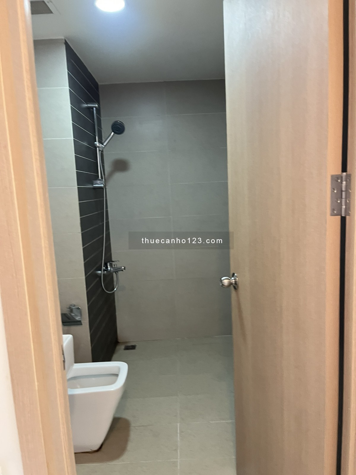 OT 39M2, Tầng Cao, Máy Lạnh - Bếp, Gía 10.5Tr, Nhà Đẹp - Sunrise CIty View Q7 HOTLINE 0906233195