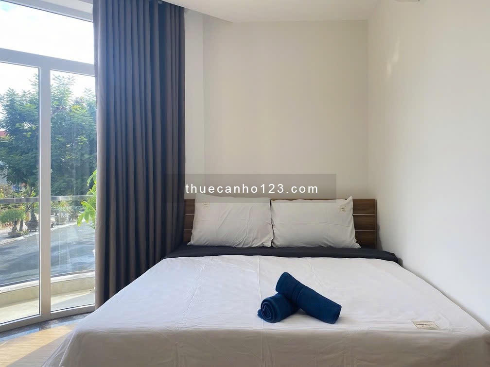 STUDIO full nội thất đối diện RMIT gần Crescent Mall