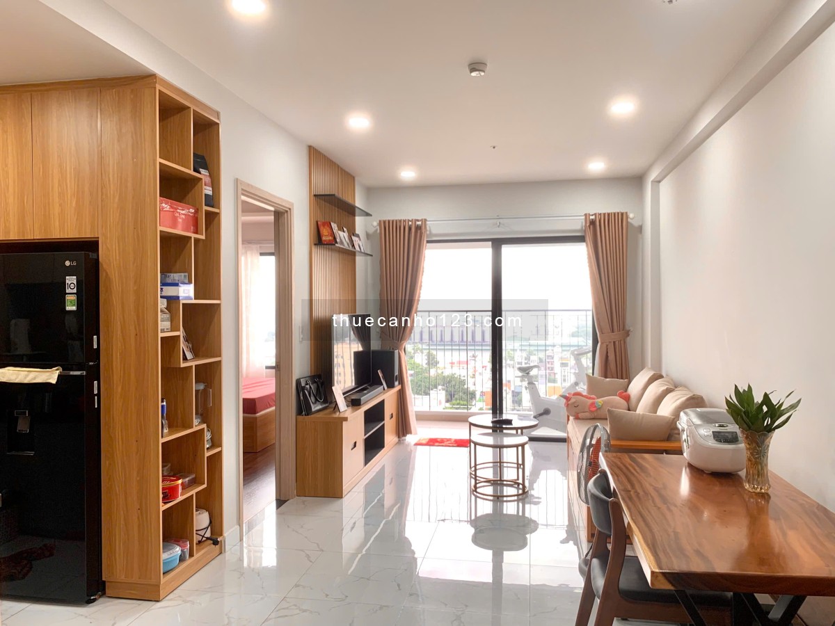 Charm City Dĩ An, cho thuê căn hộ 2 phòng ngủ 70m2 nội thất cực đẹp - Gọi e Mỹ (24/24): 0987 588 029