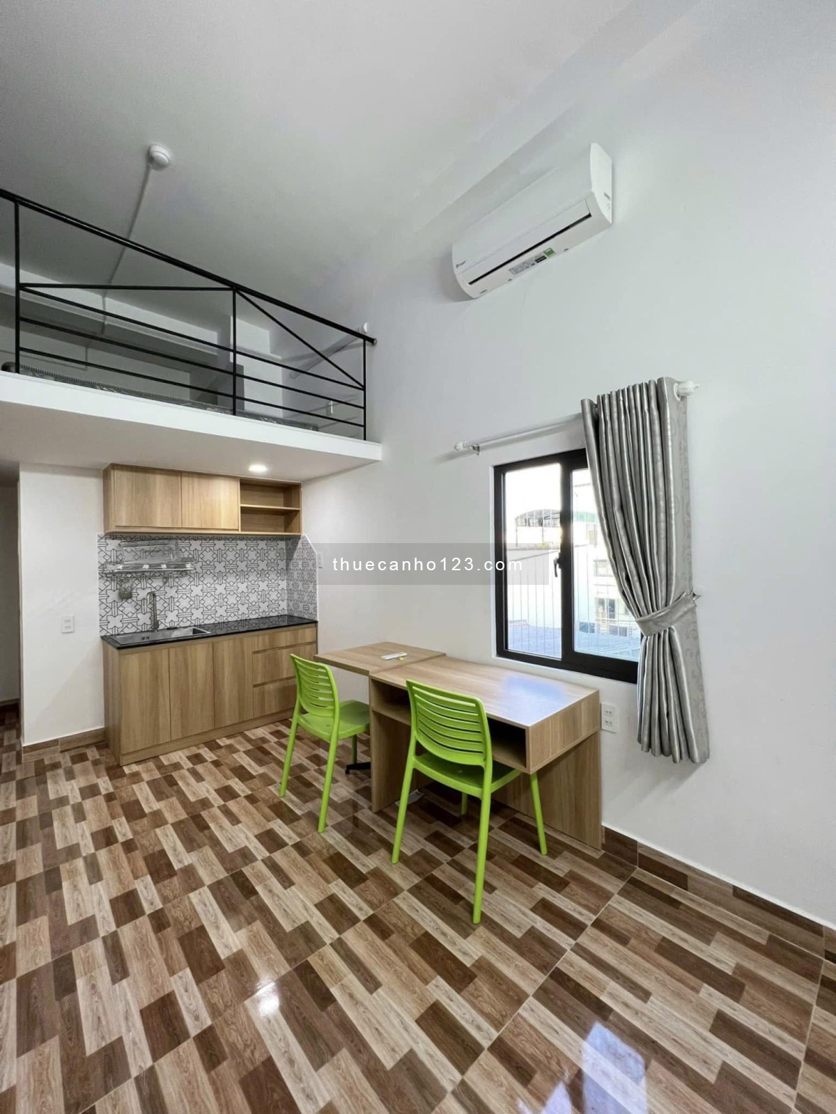 Cho Thuê Căn Hộ Duplex - Full Nội Thất - Cửa Sổ đường Nguyễn Xí.