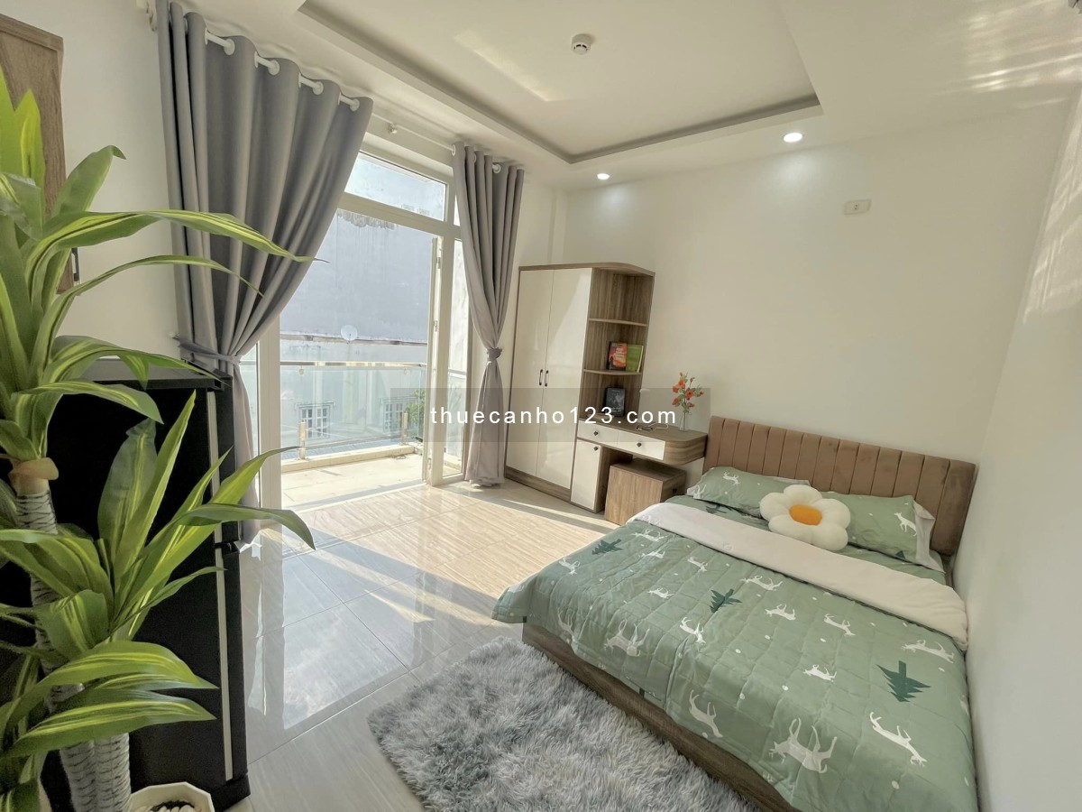 Phòng Studio - FULL Nội Thất - Ban Công Rộng Rãi tại Hoàng Hoa Thám