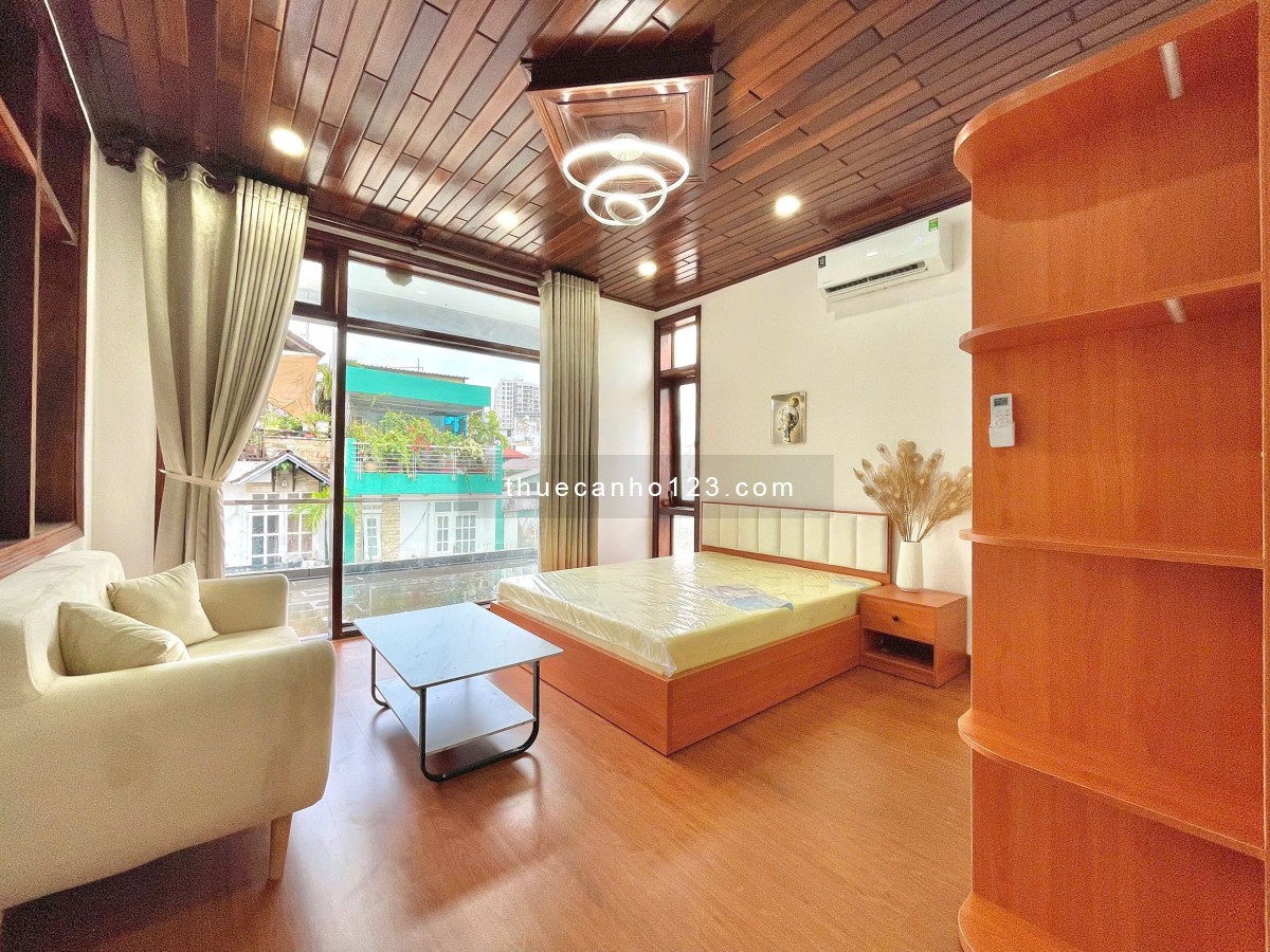 Cho thuê căn hộ Penthouse 1 phòng ngủ 45m2 - Bancol lớn - Có phòng sông hơi - Trung tâm quận 3