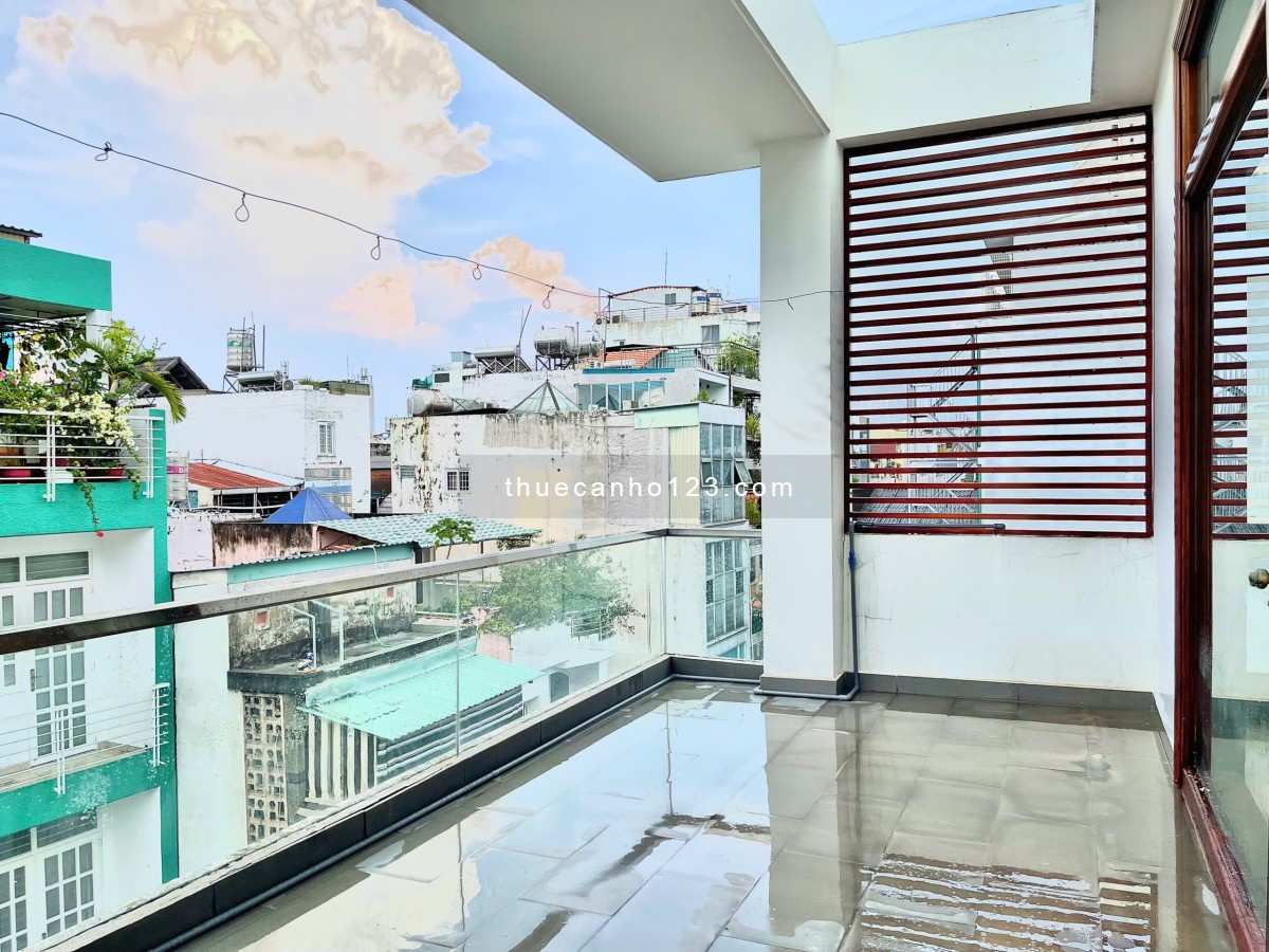 Cho thuê căn hộ Penthouse 1 phòng ngủ 45m2 - Bancol lớn - Có phòng sông hơi - Trung tâm quận 3